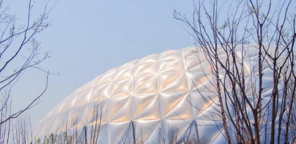 信悦网配资 国际视野赋能中国新地标：金茂东方伊甸园开启开业冲刺“加速度”